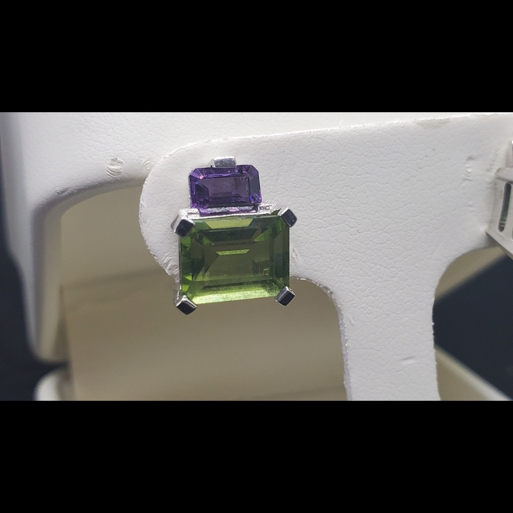 Custom Amethyst and Peridot earrings set in 14k white gold. - Picture 6 of 6